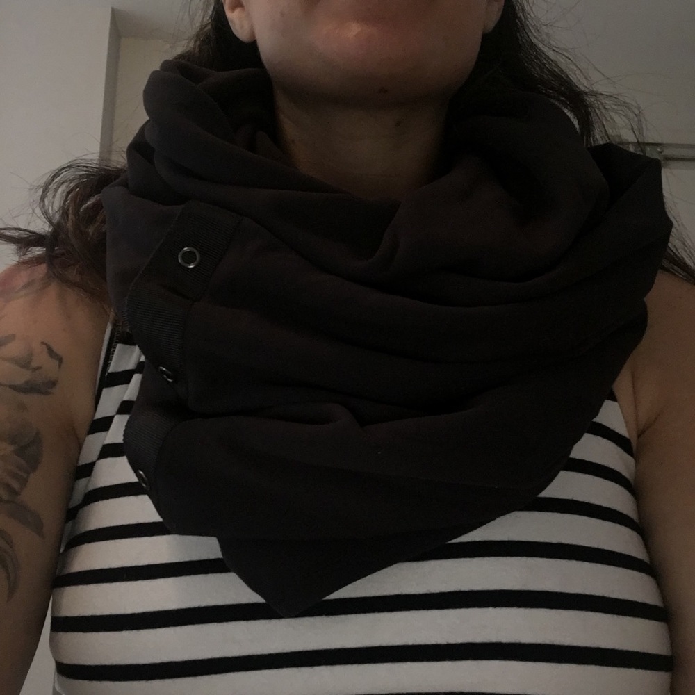 Lululemon scarf